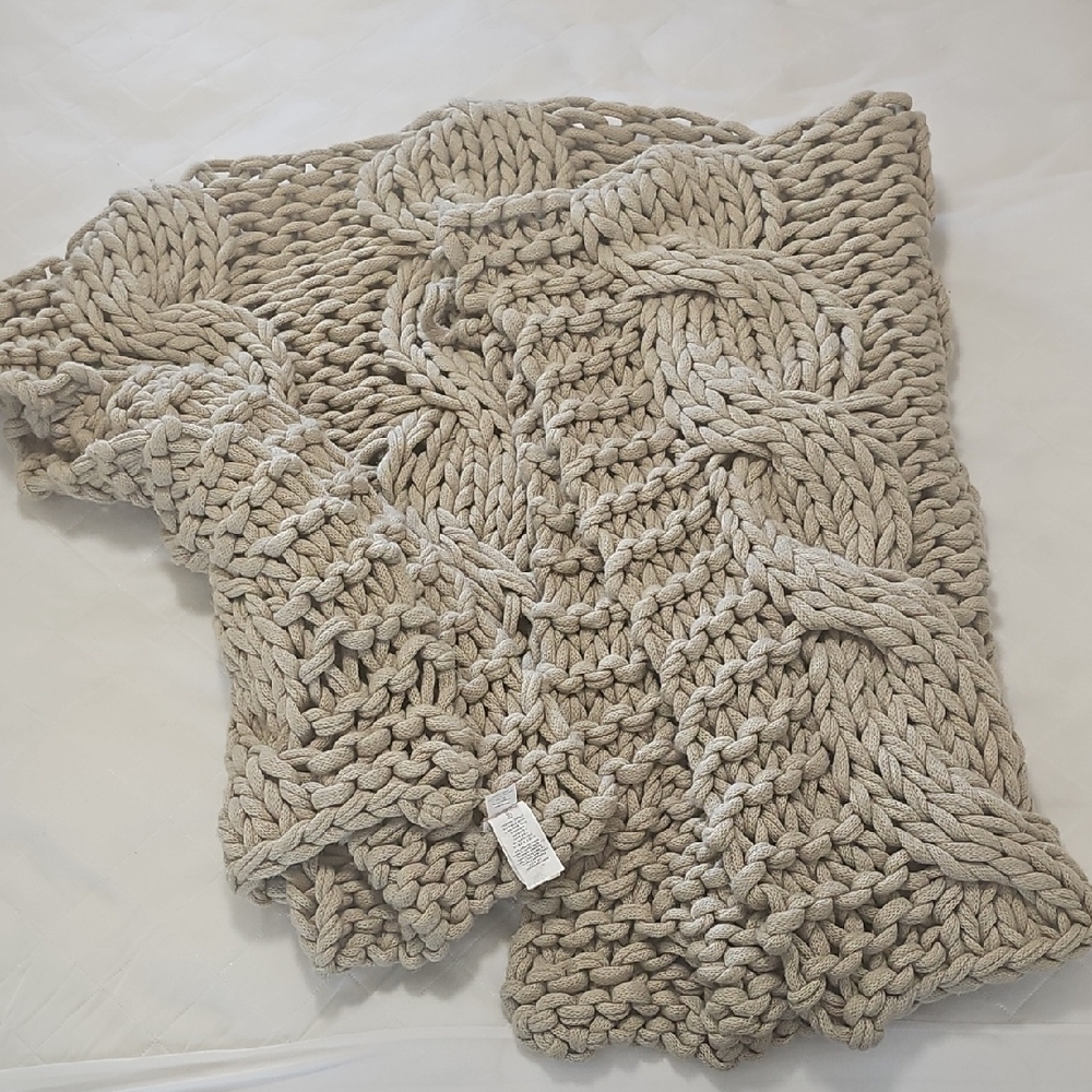 POTTERY BARN Colossal Handknit Throw / Lichen - Picture 2 of 10